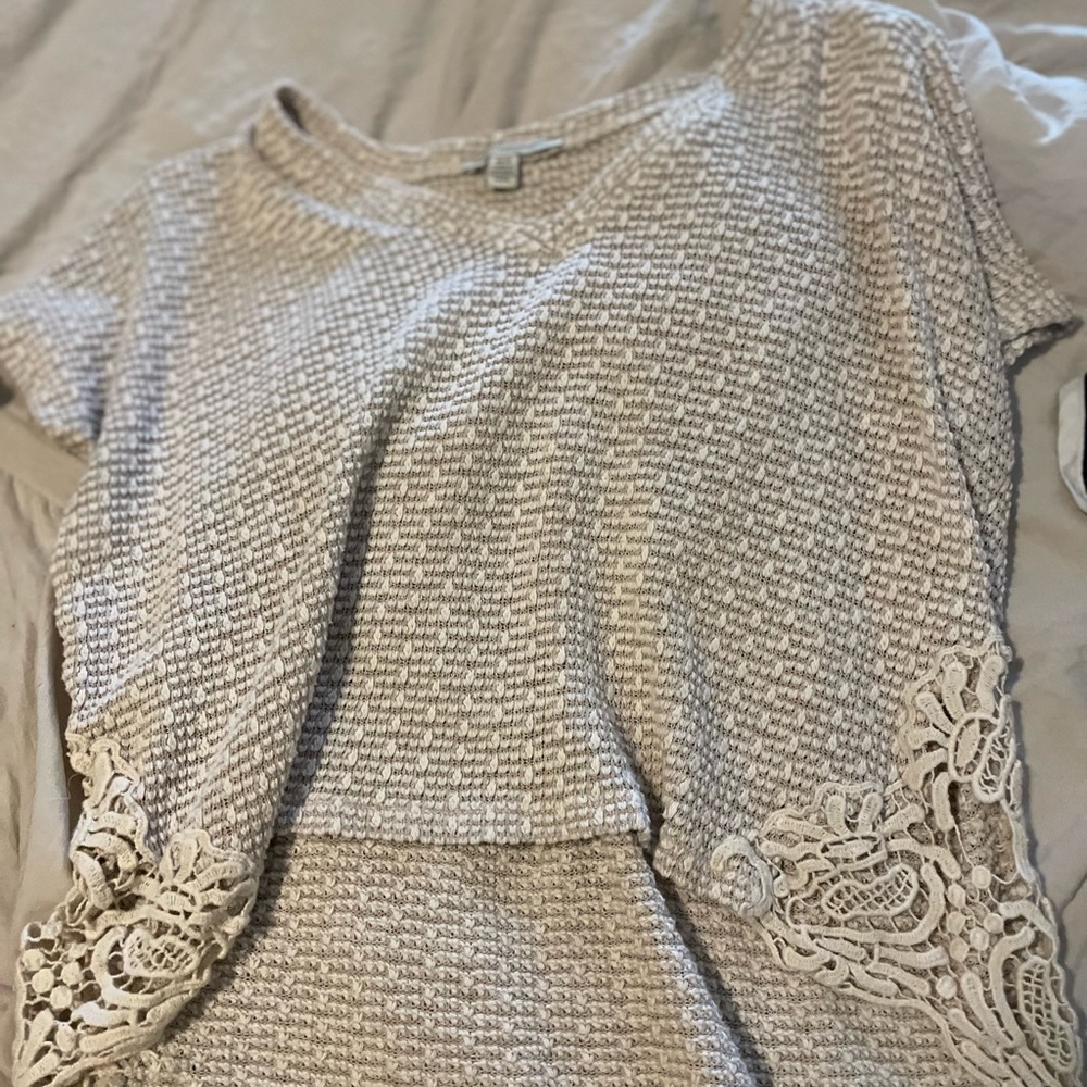 American eagle crop top lacy